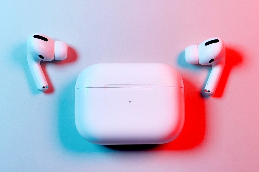 株式会社セキド　スタッフが使ってみました「DJI OM 5 と Apple AirPods は相性最高！マイクの違いや使い方を紹介します」を公開