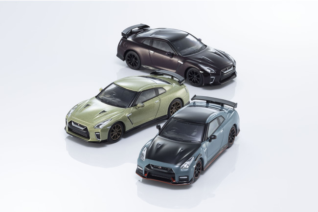 京商株式会社　KYOSHO MINI CAR & BOOK No.10 NISSAN GT-R NISMO SPECIAL EDITION、No.11 NISSAN GT-R T-SPEC (2種) を発売