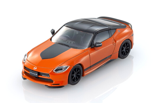 京商株式会社　KYOSHO MINI CAR & BOOK 第15弾「NISSAN FAIRLADY Z CUSTOMIZED EDITION」を発売